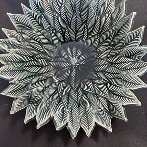 Handmade Elegant Rainforest Green Leaf Pattern Decorative Bowl